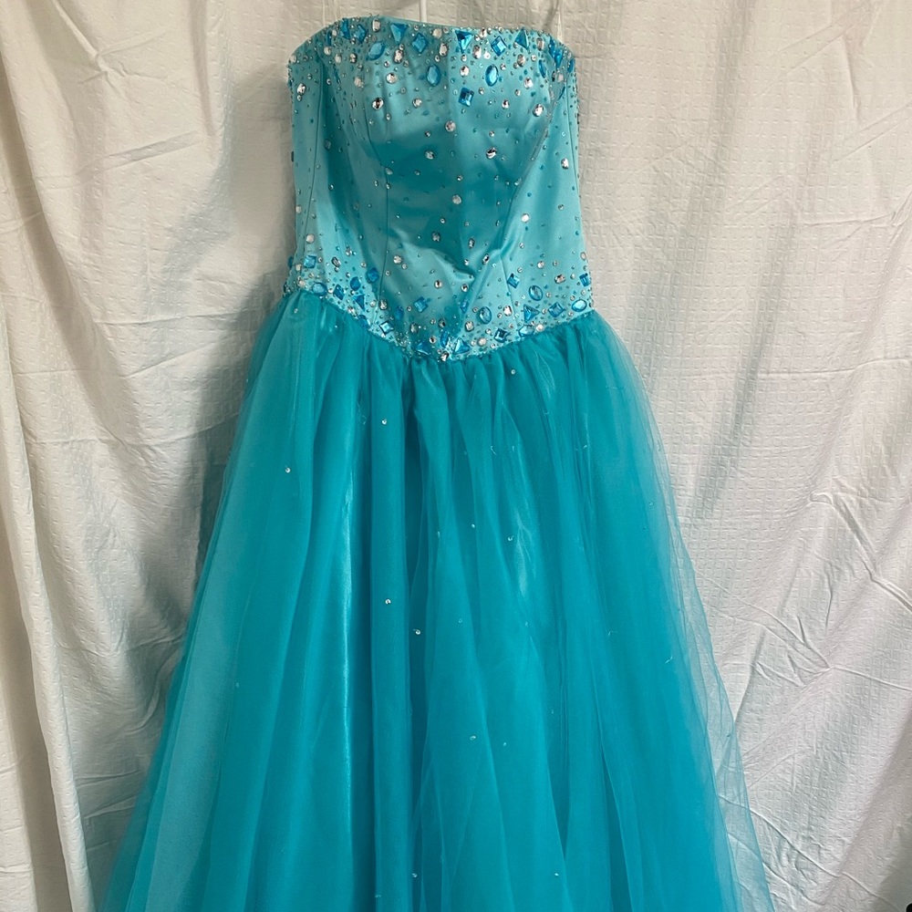 Camille La Vie Aqua Blue Ball Gown w/lace up back